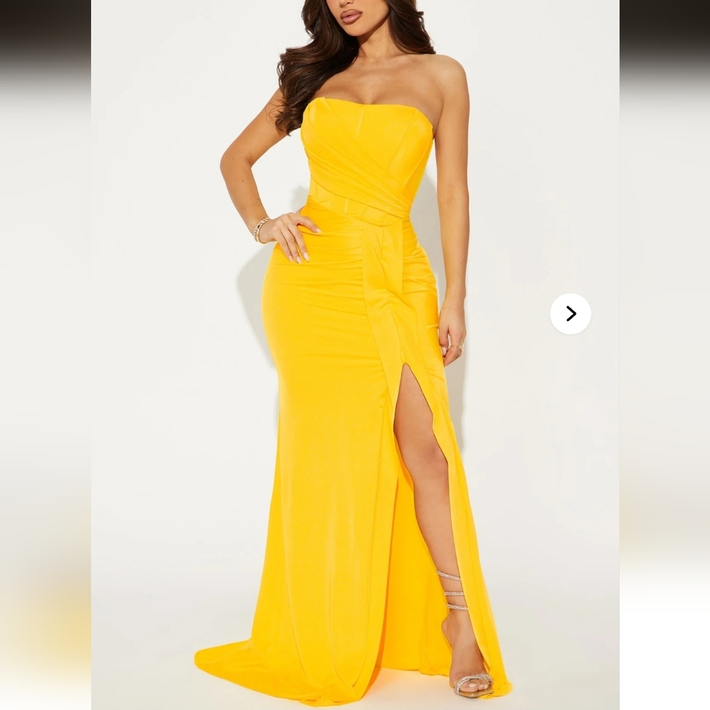 Elegant Yellow Evening Gown